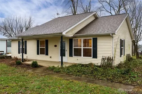 66 Sweet St, Martinsville, OH 45146