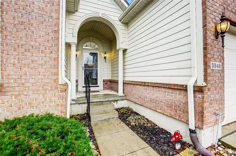 3348 Montpelier Dr, Kettering, OH 45440 photo 3