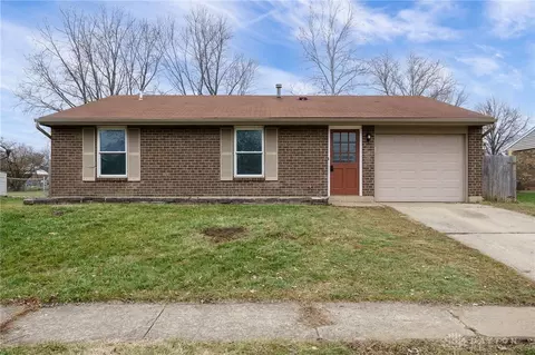 6113 Green Knolls Dr, Dayton, OH 45424