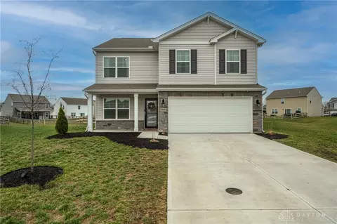 909 Nelson Pl, Trenton, OH 45067
