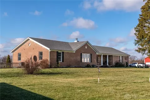 1287 Mcpherson Rd, Xenia, OH 45385