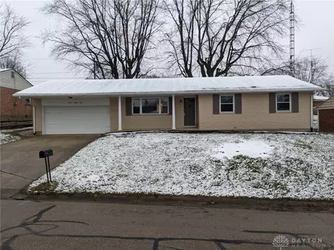 1229 Sugar Maple Dr, Greenville, OH 45331