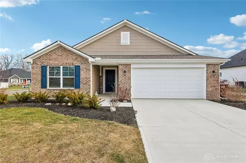 105 Mound Builder Pl, Carlisle, OH 45005