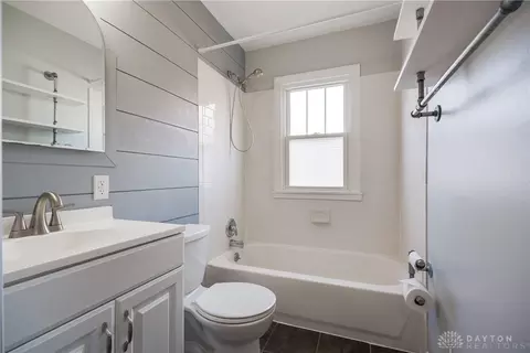Bath - 3139 Oakmont Ave, Kettering, OH 45429 photo 2 of 4
