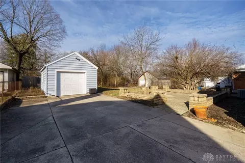 Exterior - 3139 Oakmont Ave, Kettering, OH 45429 photo 5 of 12