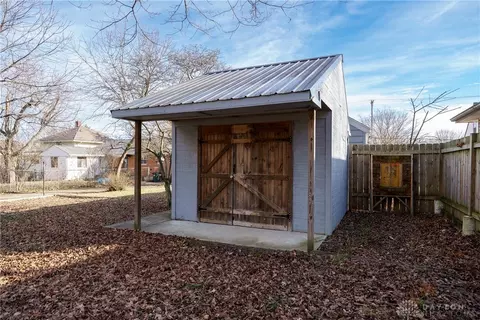 Exterior - 3139 Oakmont Ave, Kettering, OH 45429 photo 9 of 12