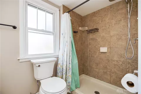 Bath - 3139 Oakmont Ave, Kettering, OH 45429 photo 3 of 4