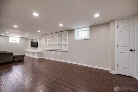 Living - 3139 Oakmont Ave, Kettering, OH 45429 photo 8 of 8