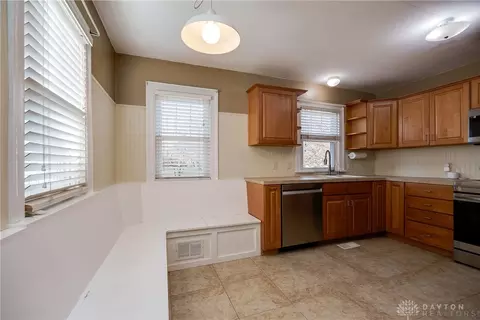 Kitchen - 3139 Oakmont Ave, Kettering, OH 45429 photo 1 of 6