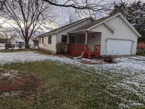 138 Voyage Dr, Eaton, OH 45320