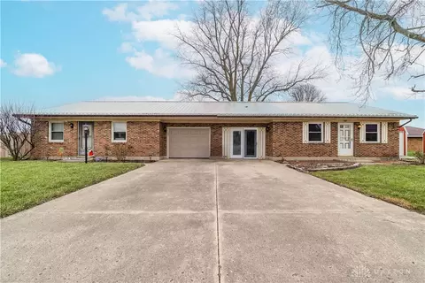 116 Regency Ct, Covington, OH 45318