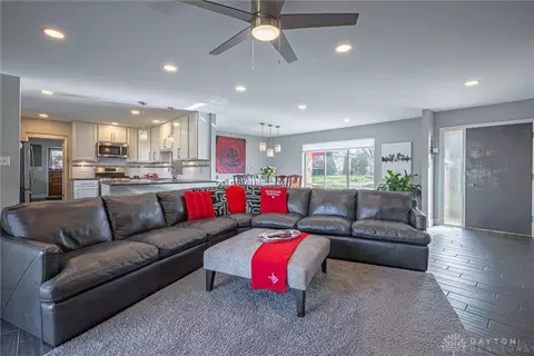 179 Mimosa Dr, Centerville, OH 45459 photo 3