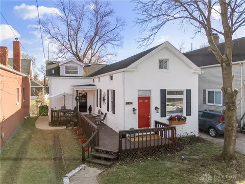 5674 Prosser Ave, Elmwood Place, OH 45216