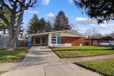 330 Gramercy Dr, Dayton, OH 45431