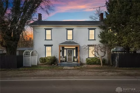 83 S 1st St, Clarksville, OH 45113