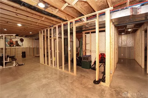 Entry Way - 630 Haybrooke Dr, Maineville, OH 45039 photo 2 of 2