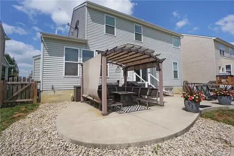 Exterior - 630 Haybrooke Dr, Maineville, OH 45039 photo 6 of 7