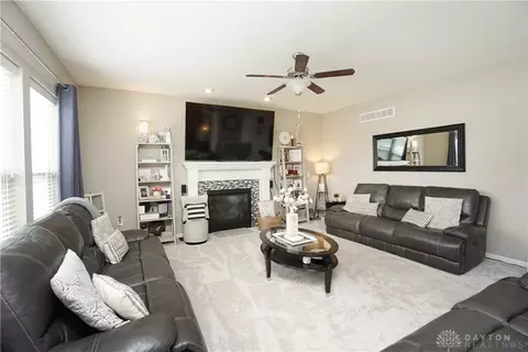 Living - 630 Haybrooke Dr, Maineville, OH 45039 photo 3 of 4