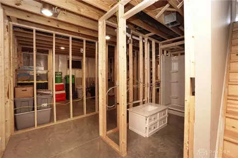Bath - 630 Haybrooke Dr, Maineville, OH 45039 photo 3 of 3