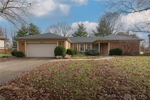 1930 Sugar Run Trl, Bellbrook, OH 45305