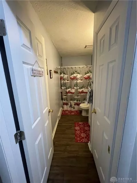 Entry Way - 1007 Thirkield Ave, Franklin, OH 45005 photo 2 of 3