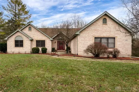 850 Kelsey Ct, Dayton, OH 45458
