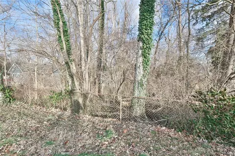345 Park End Dr, Dayton, OH 45415