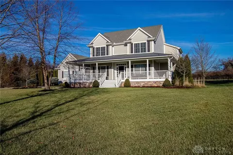 7668 Woodbridge Ct, Springboro, OH 45066