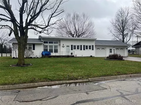 103 Palm Dr, Greenville, OH 45331