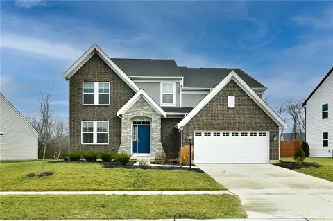 9094 Lakeside St, Tipp City, OH 45371