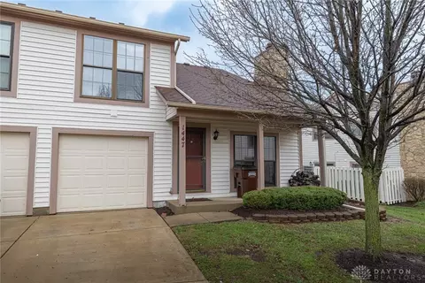 1447 Sanzon Dr, Fairborn, OH 45324