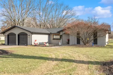 5959 Bradley Dr, Tipp City, OH 45371