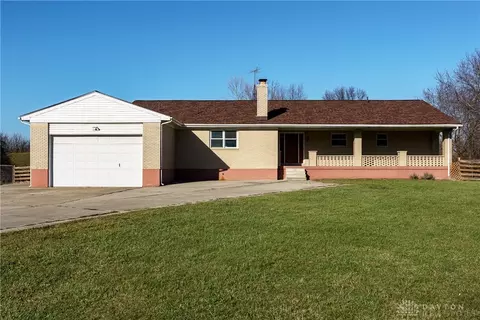 10440 Haddix Rd, Fairborn, OH 45324
