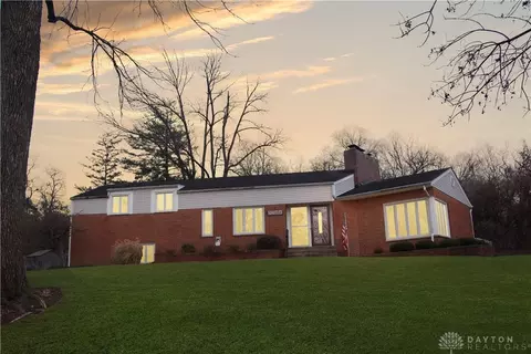 3206 Winding Way, Kettering, OH 45419