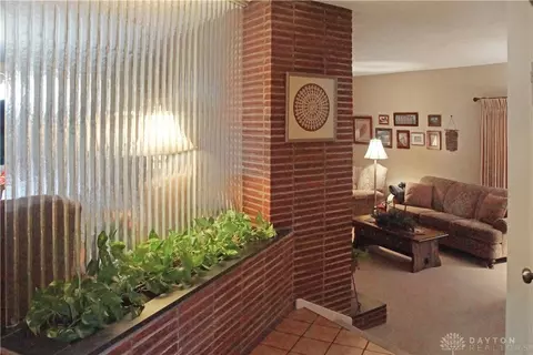 3206 Winding Way, Kettering, OH 45419 photo 2