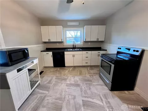 Kitchen - 3720 E National Rd, Springfield, OH 45505 photo 1 of 2