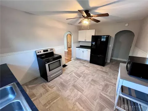 Kitchen - 3720 E National Rd, Springfield, OH 45505 photo 2 of 2