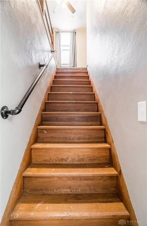 Entry Way - 3720 E National Rd, Springfield, OH 45505 photo 1 of 4