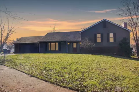 1504 Tipperary Ct, Middletown, OH 45042