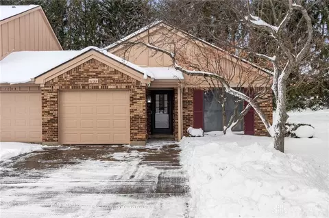 1135 Katie Cir, Dayton, OH 45434
