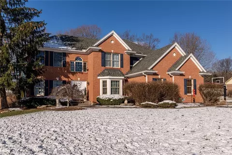3770 W Salinas Cir, Sugarcreek Township, OH 45440
