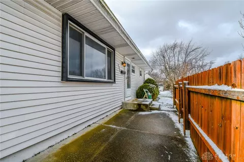 2835 Kerwood Dr, Dayton, OH 45420 photo 24