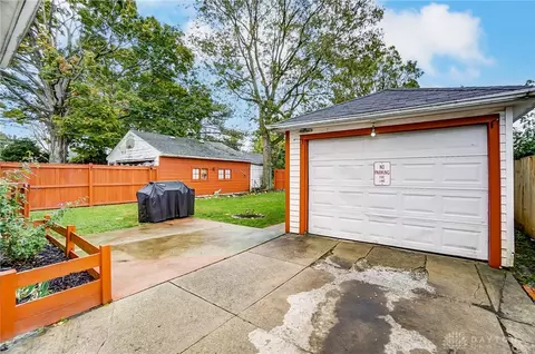 635 E Southern Ave, Springfield, OH 45505 photo 33