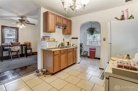 635 E Southern Ave, Springfield, OH 45505 photo 14