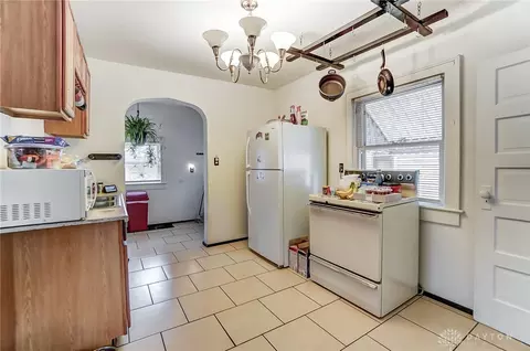 635 E Southern Ave, Springfield, OH 45505 photo 13