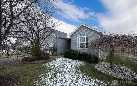 17 Gardenia Dr, Oxford, OH 45056