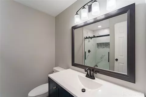 Bath - 3643 Old Mill Rd, Springfield, OH 45502 photo 4 of 6