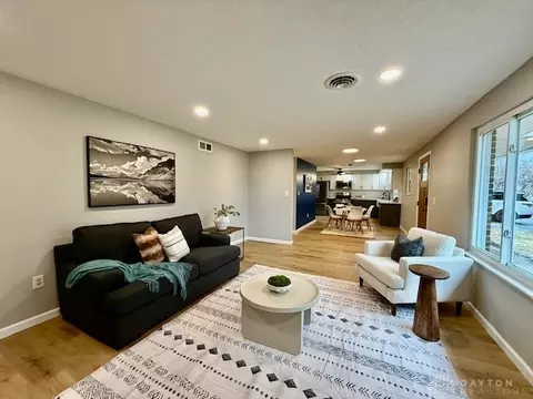 Living - 3643 Old Mill Rd, Springfield, OH 45502 photo 4 of 6