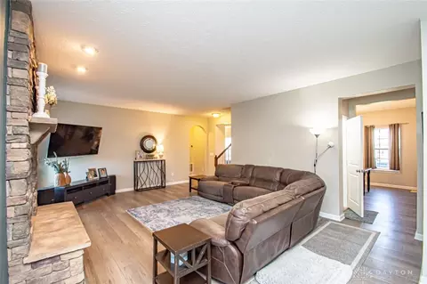 6821 Paragon Rd, Centerville, OH 45459 photo 5