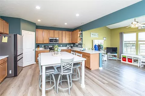 6821 Paragon Rd, Centerville, OH 45459 photo 9